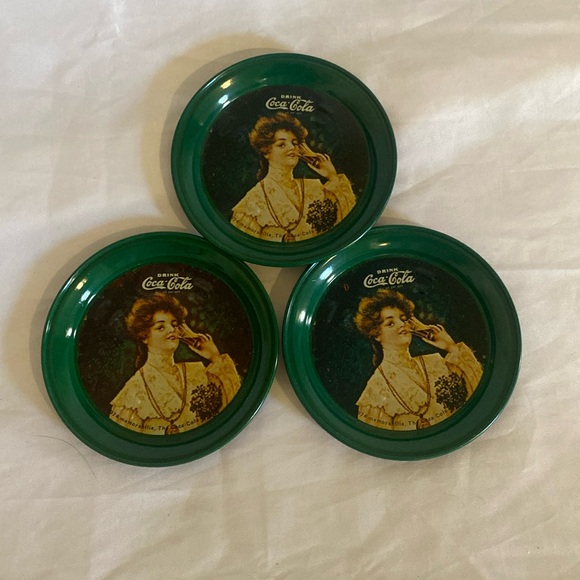 1970’s Vintage Coca-Cola Coasters With Pair Of Glass Cola Cups - Picture 2 of 3